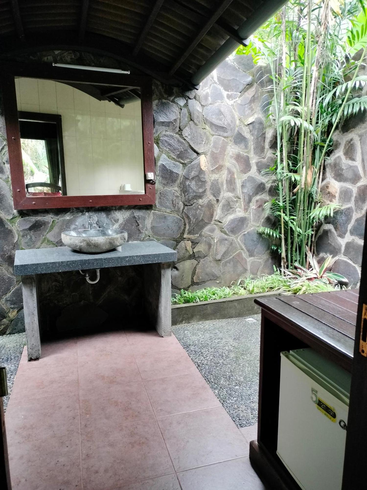 Hotel Bintang Munduk Exterior foto